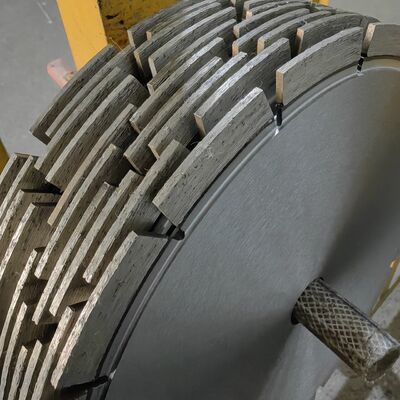 24 "تیغه جوشکاری لیزری برای آجرهای خشتی بدون سر و صدا در حین برش